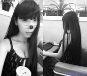 双马尾辫清纯萝莉半脱下内裤被炮友随意操，无毛粉穴第一视角拍摄，进进出出啊啊直叫，操的非常享受捂着脸