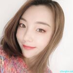 Ang modelong Shanghai ng Queen's Queen ni Uncle Wang Dongdou na si Ada ay isang malakihang koleksyon