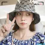 Ang modelong Shanghai ng Queen's Queen ni Uncle Wang Dongdou na si Ada ay isang malakihang koleksyon