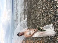 最新破解良家小媳婦沒有男人，自己在家自慰