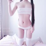 ถุงน่องสีขาว