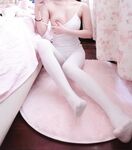 萌白酱福利—白色诱惑