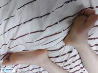 【真实灌醉】迷玩COSPLAY的社团气质小美女，极品大长腿