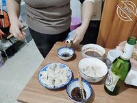 Haijiao 지역 사회에서 가장 나쁜 근친상간 신인 Feng Hua Xueyue는 그녀의 형제와 어머니를 박고 아들에게 어머니를 세게 박아달라고 계속 요구했습니다. 그녀는 죽을 때까지 참을 수 없었습니다.