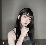 《台湾情侣泄密》冒充舞蹈老师让声音很嗲的嫩妹掰开鲍鱼看看是否处女