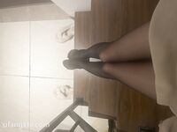 การถ่ายภาพ Dawei - เรื่องราวของอาจารย์ Jiayin และนางแบบแสนสวยและมีมูลค่าสูงของเขา เขาฝึกให้พวกเขาเชื่อฟังทีละคน และเปลี่ยนเพศไปทีละวัน