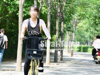 Internal model group various masters share exposure selfie collection white tiger force slim young girl exhibition center fully exposed bravely into the men's toilet