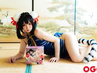 推特萝莉女神『落落Raku』超大尺度COS动漫私拍《淫欲女皇》超美诱惑 