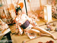 推特萝莉女神『落落Raku』超大尺度COS动漫私拍《淫欲女皇》超美诱惑 