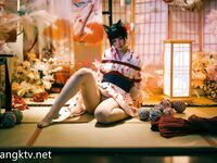 推特萝莉女神『落落Raku』超大尺度COS动漫私拍《淫欲女皇》超美诱惑 