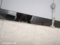 私房一月最新流出『魔手外购』极品厕拍《艺校极品学生妹》(同学)4 大尺度挑逗撩骚超水灵2