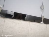 私房一月最新流出『魔手外购』极品厕拍《艺校极品学生妹》(同学)4 大尺度挑逗撩骚超水灵2