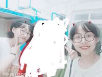 私房一月最新流出『魔手外购』极品厕拍《艺校极品学生妹》(同学)4 大尺度挑逗撩骚超水灵2