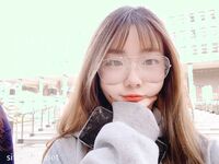 私房一月最新流出『魔手外购』极品厕拍《艺校极品学生妹》(同学)4 大尺度挑逗撩骚超水灵2