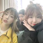 私房一月最新流出『魔手外购』极品厕拍《艺校极品学生妹》(同学)4 大尺度挑逗撩骚超水灵2