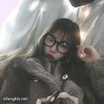 私房一月最新流出『魔手外购』极品厕拍《艺校极品学生妹》(同学)4 大尺度挑逗撩骚超水灵2