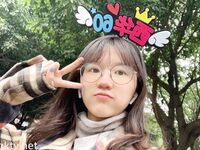 私房一月最新流出『魔手外购』极品厕拍《艺校极品学生妹》(同学)4 大尺度挑逗撩骚超水灵2