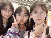 私房一月最新流出『魔手外购』极品厕拍《艺校极品学生妹》(同学)4 大尺度挑逗撩骚超水灵2