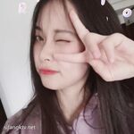 私房一月最新流出『魔手外购』极品厕拍《艺校极品学生妹》(同学)4 大尺度挑逗撩骚超水灵2