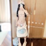 Lười biếng và buồn ngủ - Những bức ảnh riêng tư mới của Twitter