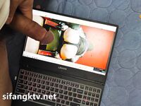 텔레그램 그룹에서 최근 유출된 메시지는 마스터 [Yuxuan]의 음란한 핫와이프 년이 SM을 비공개로 촬영하고 온갖 성행위를 완료했다는 것입니다.