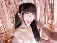 Gadis kebajikan selebriti Twitter Kittyxkum (Crimson Kitten)