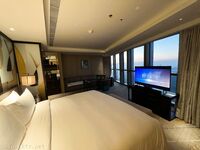 推特上海乾練短發氣質美女姐姐【未央】收費群福利~騷婊無時無刻不在放騷~紫薇噴水露出百合超級帶感