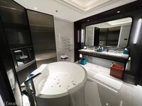 推特上海乾練短發氣質美女姐姐【未央】收費群福利~騷婊無時無刻不在放騷~紫薇噴水露出百合超級帶感