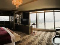 推特上海乾練短發氣質美女姐姐【未央】收費群福利~騷婊無時無刻不在放騷~紫薇噴水露出百合超級帶感