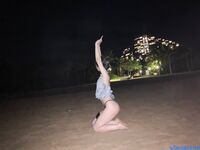 Dewi selebriti internet yang tampan, susuk tubuh dan perangai [Always behind your back TK] menunjukkan wajahnya dalam penggambaran peribadi yang lucah