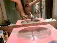 Dewi selebriti internet yang tampan, susuk tubuh dan perangai [Always behind your back TK] menunjukkan wajahnya dalam penggambaran peribadi yang lucah