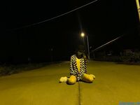 Dewi selebriti internet yang tampan, susuk tubuh dan perangai [Always behind your back TK] menunjukkan wajahnya dalam penggambaran peribadi yang lucah