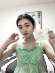 Contrast and exposed beauty Ying Dashen [Yi Shao] customized + 19 sets of sexy and obscene photos half body in green clothes