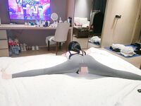 가난한 자의 여신, 부자의 암캐, 실리콘 인형 같은 극히 희귀한 백호, 일선 찐빵, 분홍색 보지와 아름다운 얼굴을 가진 미소녀가 금귀신의 성노예가 되었고, Ziwei, 상당히 대조적입니다.