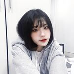 《精品泄密》被调教成小母狗的美女大学生「我家的狗说她很想见你,对的就是我」