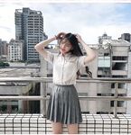 《精品泄密》被调教成小母狗的美女大学生「我家的狗说她很想见你,对的就是我」