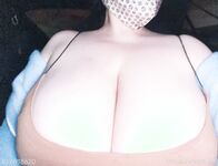 微密圈巨乳女王【波波安吖】，豪乳橫掃屏幕前的你，看得真是血脈賁張