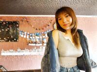 ล่าสุดที่รั่วไหลออกมาบน Twitter คือสาวปัญญาชนวิทยาลัยจิตวิทยาทางเลือก [คาริน] ที่ถ่ายรูปส่วนตัวที่ไม่เหมาะสมต่างๆ เธอชอบสร้างในส่วนส่วนตัวและชอบมีเซ็กส์กับลิลลี่เพื่อนสนิทของเธอ