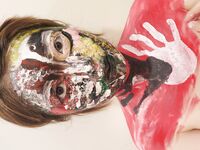 ล่าสุดที่รั่วไหลออกมาบน Twitter คือสาวปัญญาชนวิทยาลัยจิตวิทยาทางเลือก [คาริน] ที่ถ่ายรูปส่วนตัวที่ไม่เหมาะสมต่างๆ เธอชอบสร้างในส่วนส่วนตัวและชอบมีเซ็กส์กับลิลลี่เพื่อนสนิทของเธอ