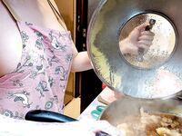 ล่าสุดที่รั่วไหลออกมาบน Twitter คือสาวปัญญาชนวิทยาลัยจิตวิทยาทางเลือก [คาริน] ที่ถ่ายรูปส่วนตัวที่ไม่เหมาะสมต่างๆ เธอชอบสร้างในส่วนส่วนตัวและชอบมีเซ็กส์กับลิลลี่เพื่อนสนิทของเธอ