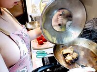 ล่าสุดที่รั่วไหลออกมาบน Twitter คือสาวปัญญาชนวิทยาลัยจิตวิทยาทางเลือก [คาริน] ที่ถ่ายรูปส่วนตัวที่ไม่เหมาะสมต่างๆ เธอชอบสร้างในส่วนส่วนตัวและชอบมีเซ็กส์กับลิลลี่เพื่อนสนิทของเธอ