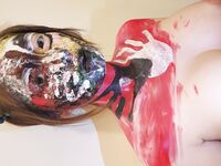 ล่าสุดที่รั่วไหลออกมาบน Twitter คือสาวปัญญาชนวิทยาลัยจิตวิทยาทางเลือก [คาริน] ที่ถ่ายรูปส่วนตัวที่ไม่เหมาะสมต่างๆ เธอชอบสร้างในส่วนส่วนตัวและชอบมีเซ็กส์กับลิลลี่เพื่อนสนิทของเธอ