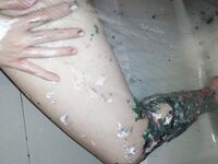 ล่าสุดที่รั่วไหลออกมาบน Twitter คือสาวปัญญาชนวิทยาลัยจิตวิทยาทางเลือก [คาริน] ที่ถ่ายรูปส่วนตัวที่ไม่เหมาะสมต่างๆ เธอชอบสร้างในส่วนส่วนตัวและชอบมีเซ็กส์กับลิลลี่เพื่อนสนิทของเธอ