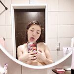 ล่าสุดที่รั่วไหลออกมาบน Twitter คือสาวปัญญาชนวิทยาลัยจิตวิทยาทางเลือก [คาริน] ที่ถ่ายรูปส่วนตัวที่ไม่เหมาะสมต่างๆ เธอชอบสร้างในส่วนส่วนตัวและชอบมีเซ็กส์กับลิลลี่เพื่อนสนิทของเธอ