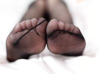 超级巨乳女神【老公不在家】露脸私拍，各种自慰调教啪啪，巨乳肥臀无毛一线天馒头逼，天生极品炮架子