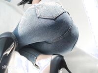 超级巨乳女神【老公不在家】露脸私拍，各种自慰调教啪啪，巨乳肥臀无毛一线天馒头逼，天生极品炮架子