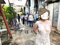 Menunjukkan wajah anda adalah cara untuk pergi! Orang tidak sepatutnya kelihatan tulen, berkulit cerah, tidak berambut dan cantik, gadis yang suka mendedahkan diri mereka [Yiliwen] melanggan, mendedahkan diri mereka di hadapan pelbagai orang di pasar raya