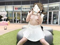 Menunjukkan wajah anda adalah cara untuk pergi! Orang tidak sepatutnya kelihatan tulen, berkulit cerah, tidak berambut dan cantik, gadis yang suka mendedahkan diri mereka [Yiliwen] melanggan, mendedahkan diri mereka di hadapan pelbagai orang di pasar raya