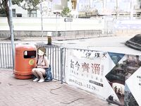 Menunjukkan wajah anda adalah cara untuk pergi! Orang tidak sepatutnya kelihatan tulen, berkulit cerah, tidak berambut dan cantik, gadis yang suka mendedahkan diri mereka [Yiliwen] melanggan, mendedahkan diri mereka di hadapan pelbagai orang di pasar raya