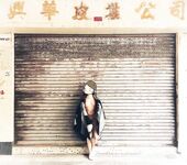 Menunjukkan wajah anda adalah cara untuk pergi! Orang tidak sepatutnya kelihatan tulen, berkulit cerah, tidak berambut dan cantik, gadis yang suka mendedahkan diri mereka [Yiliwen] melanggan, mendedahkan diri mereka di hadapan pelbagai orang di pasar raya